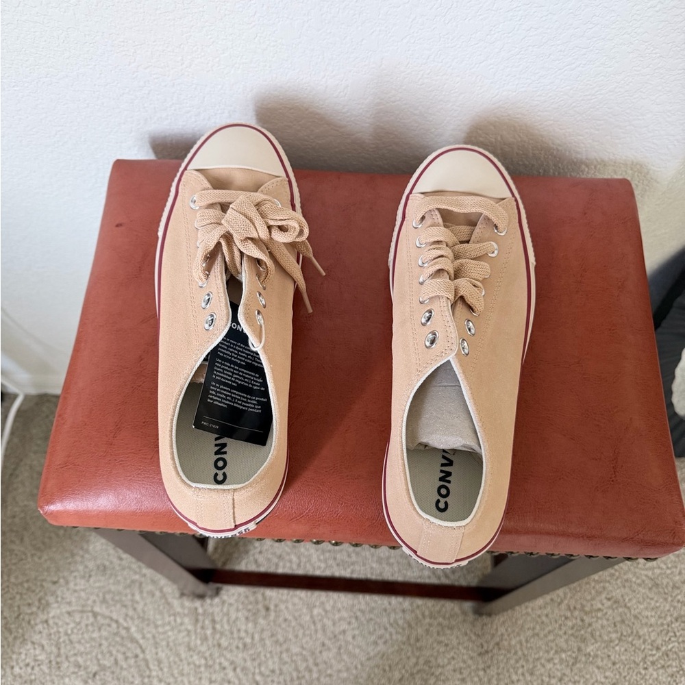 Converse men’s Beige Sneakers